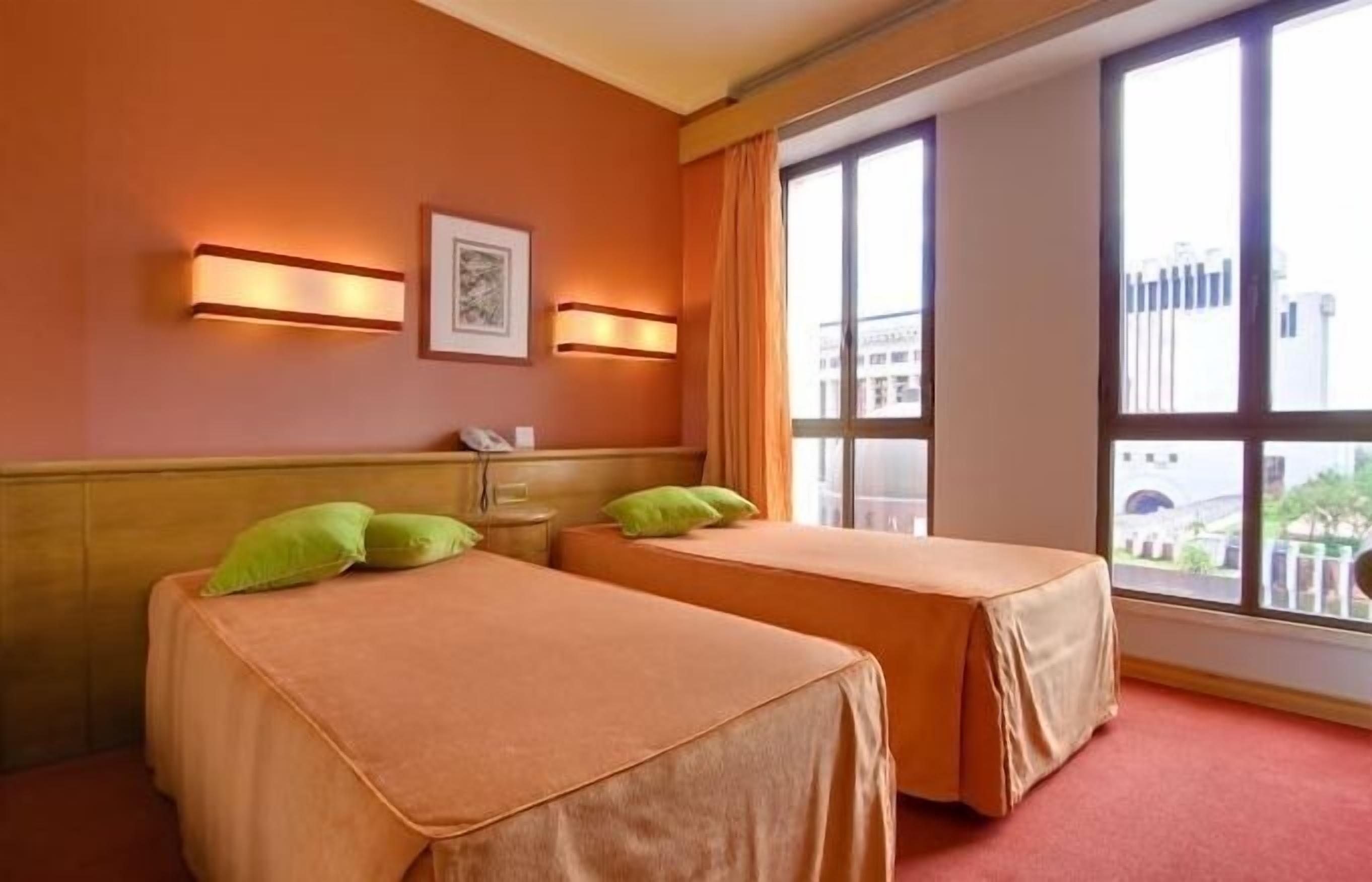 Hotel Alif Campo Pequeno — Photos 2